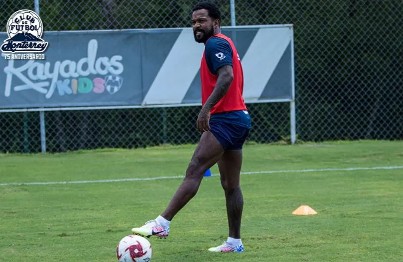 Dorlan en un entrenamiento de La Pandilla