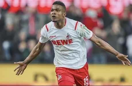 TWITTER@FCKOELN Córdoba celebrando un gol con Colonia