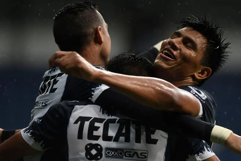 IMAGO7 Jugadores de Monterrey celebran gol