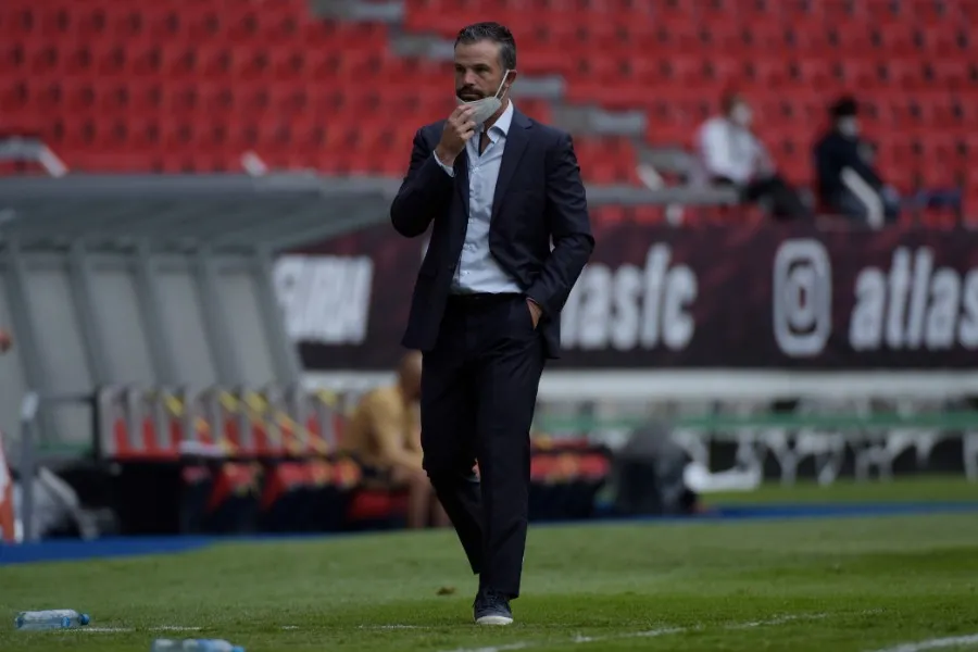 Rafa Puente durante un partido con Atlas