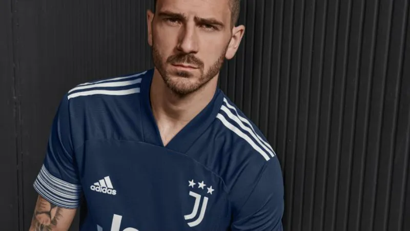 TWITTER @juventusfces La playera de visitante de la Vecchia Signora