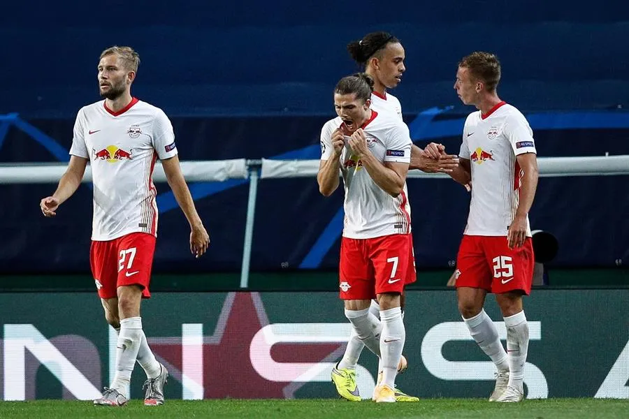 Dani Olmos y sus compañeros celebran su gol contra Atlético de Madrid