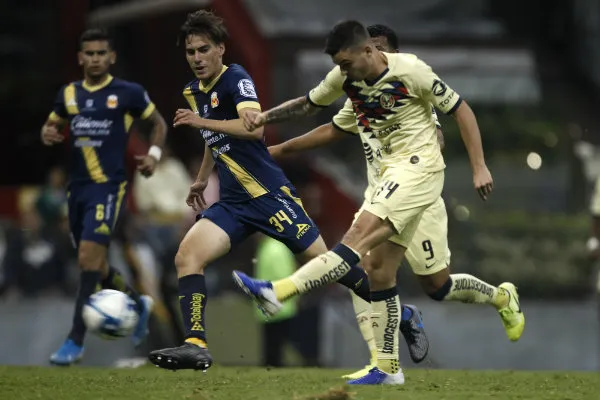 Benedetti en acción con América