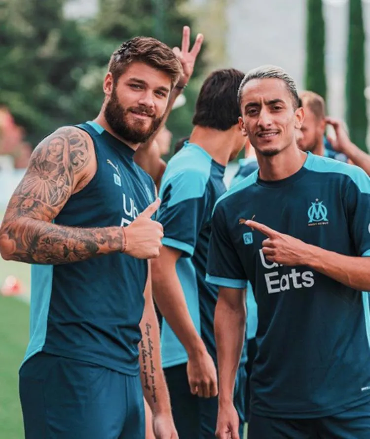 INSTAGRAM@olympiquedemarseille Khaoui y Duje en un entrenamiento