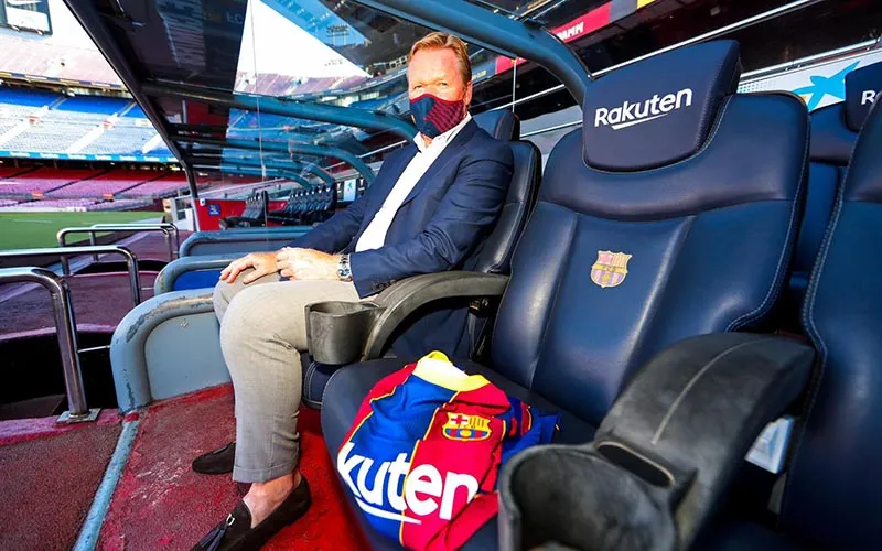 Ronald Koeman, en el banquillo del Camp Nou