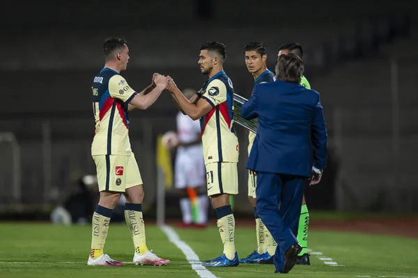 MEXSPORT Viñas sale de cambio para la entrada de Martín