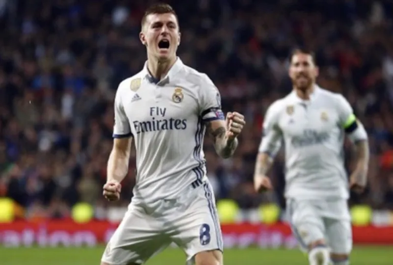 Kroos celebrando un gol con el Real Madrid