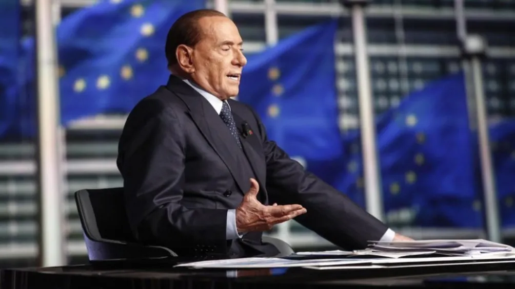 Berlusconi en una reunión de la Unión Europea