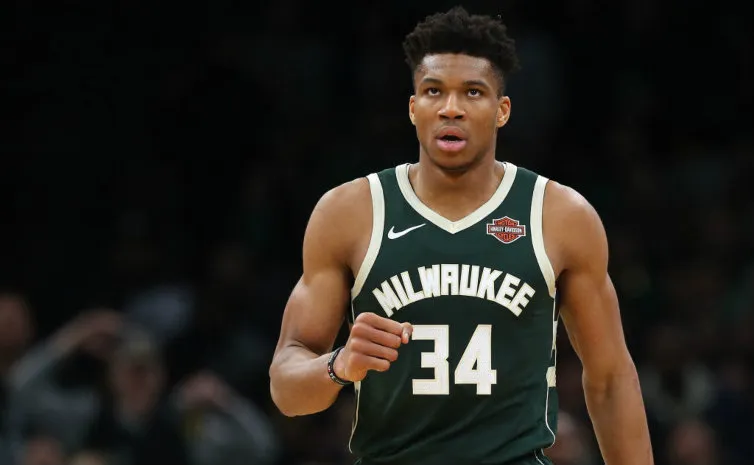 Giannis Antetokounmpo en partido