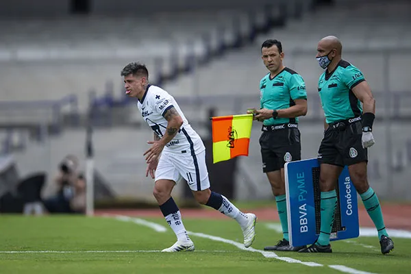 El jugador ingresa de cambio en un partido