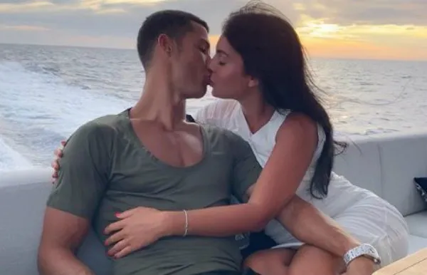 INSTAGRAM @georginagio La pareja de vacaciones