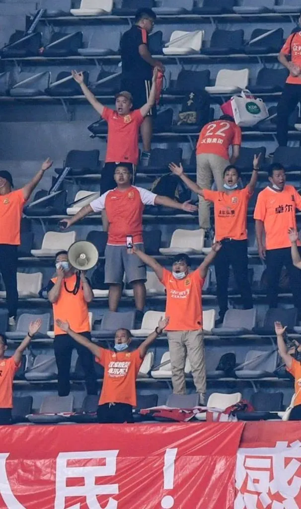 ESPECIAL Afición del Wuhan Zall regresó al estadio