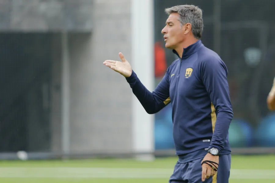 IMAGO7 Mïchel González en práctica con Universidad