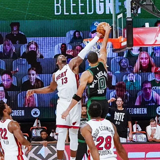 Tapón de Adebayo a Tatum