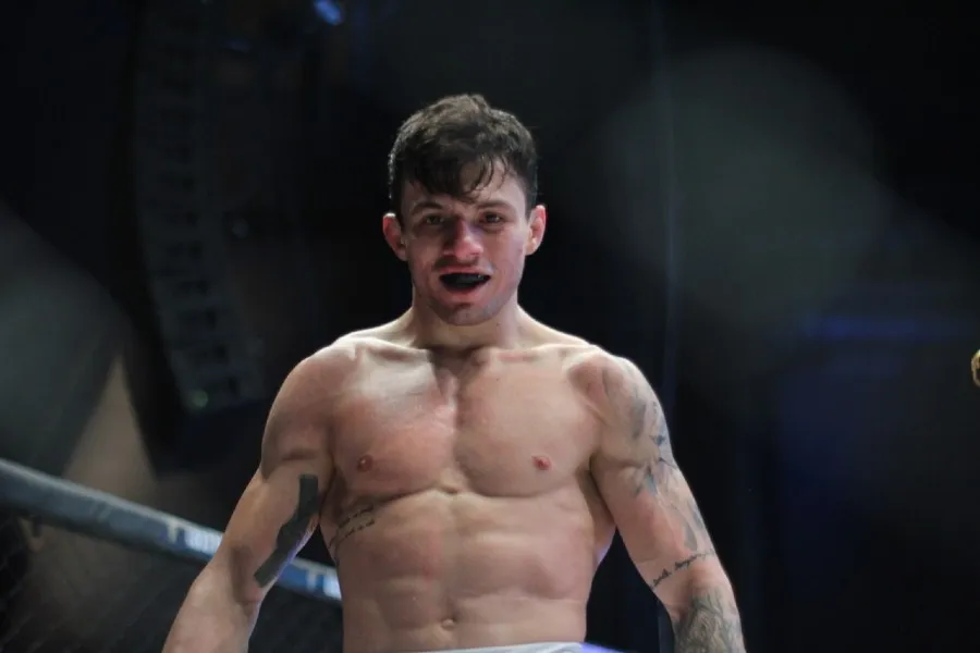 Costa buscará ser campeón de LUX en peso Mosca