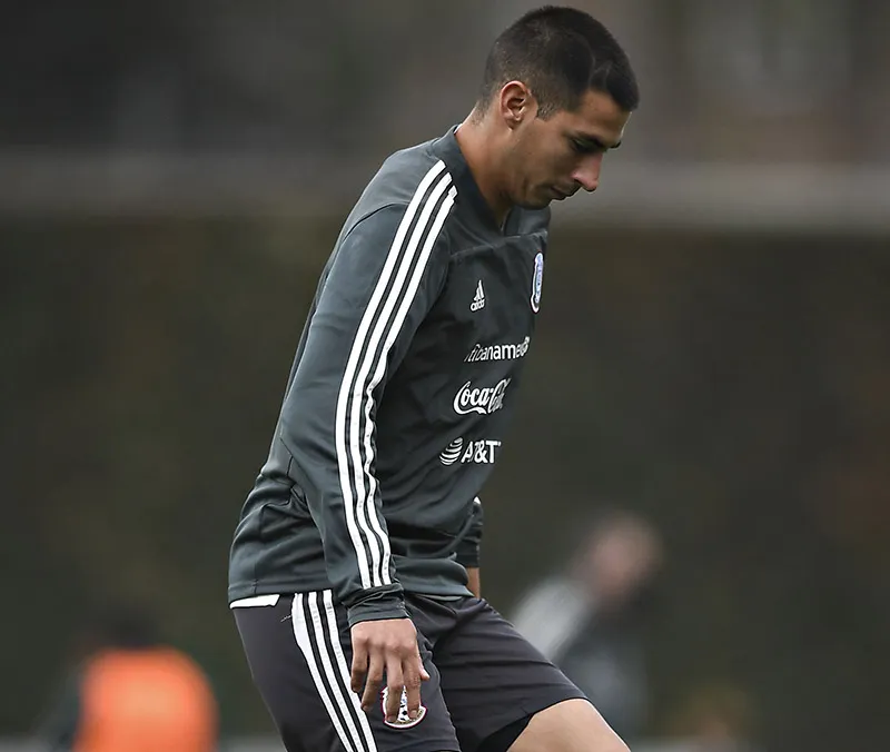 Mauro Lainez durante un entrenamiento con el Tricolor