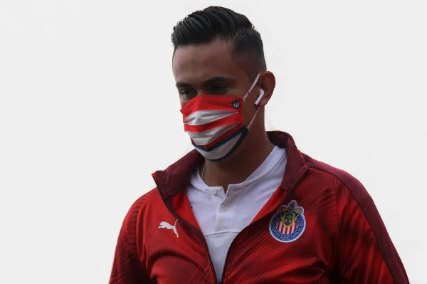 IMAGO7 Raúl Gudiño, portero de Chivas
