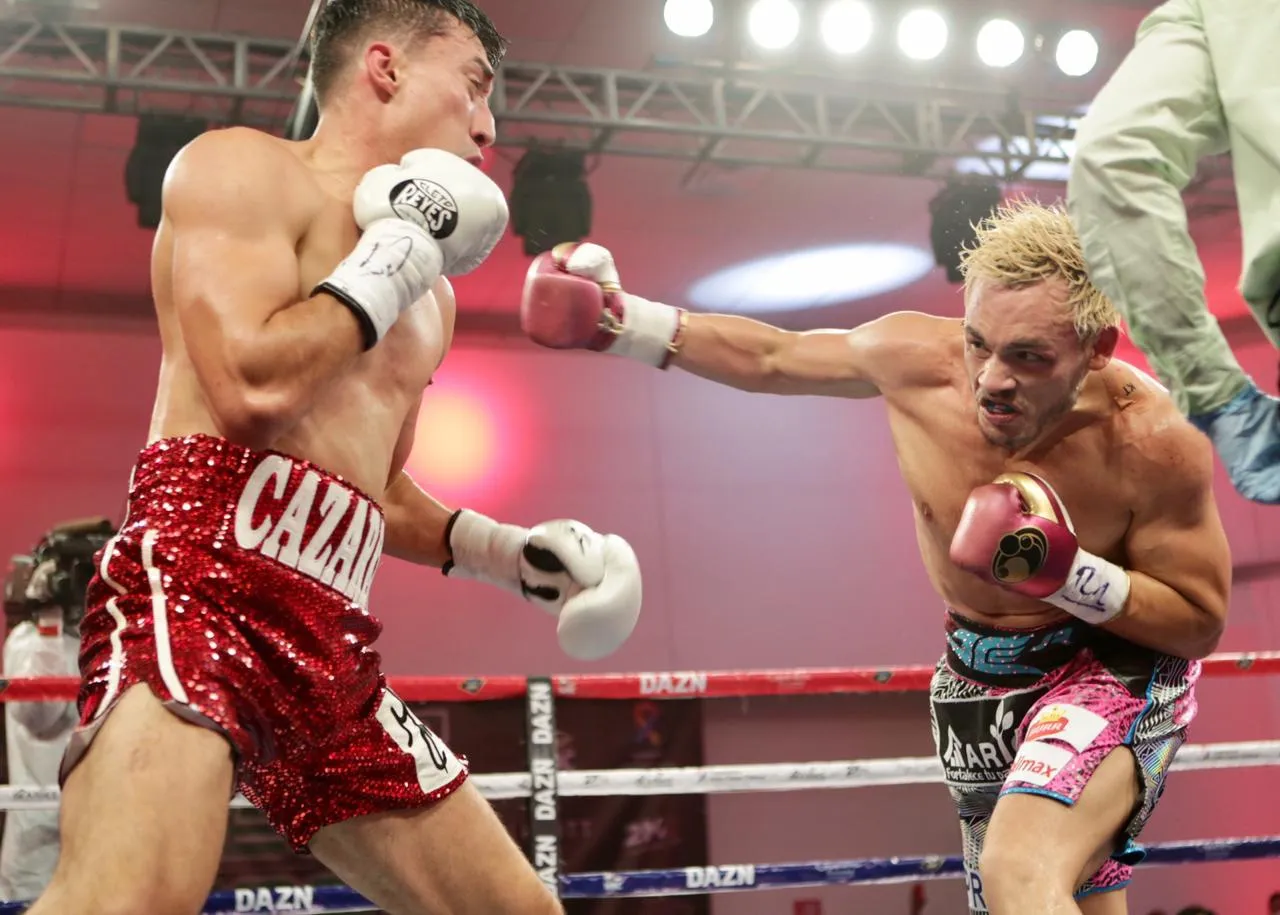 Chávez Jr. lanza un golpe a Cázares