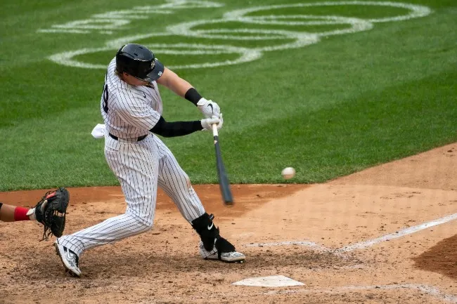 AP Voit conecta un home run con los Yankees