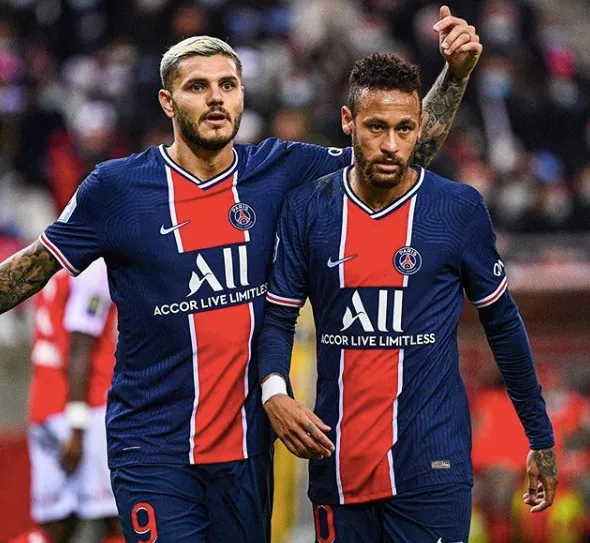 INSTAGRAM@PSG Icardi celebrando con Ney
