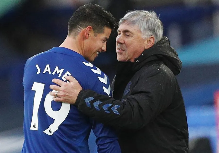 IMAGO7 James Rodríguez y Ancelotti en celebración