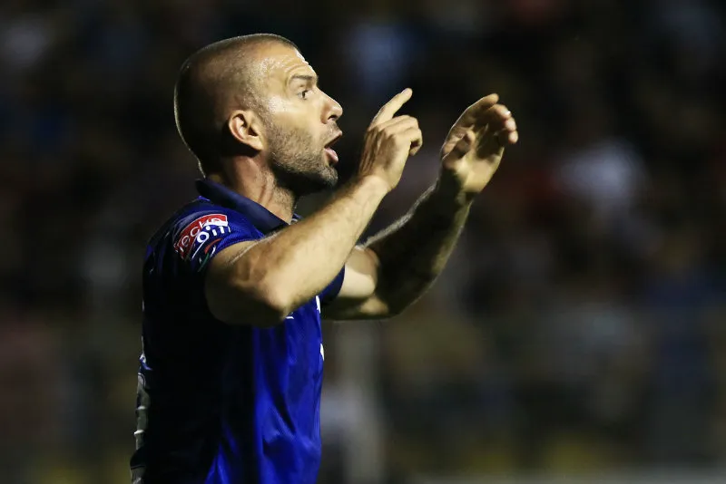 Tito Villa en festejo de gol