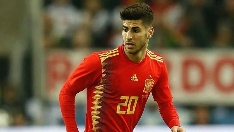 EFE Asensio en partido con España