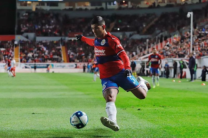 Guzmán durante un duelo de pretemporada con Chivas