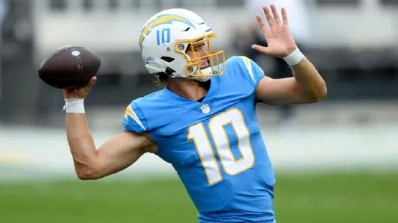 Justin Herbert quarterback Los Ángeles Chargers