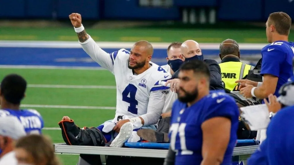 Dak Prescott en el carrito de las asistencias