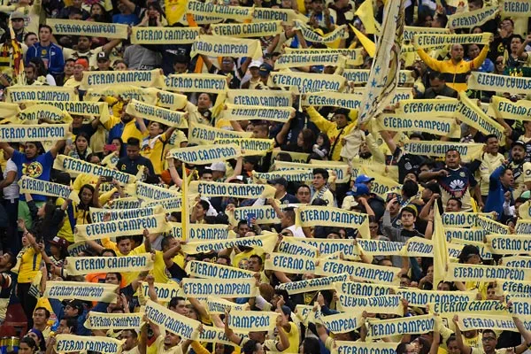 Aficion de las Águilas durante un partido