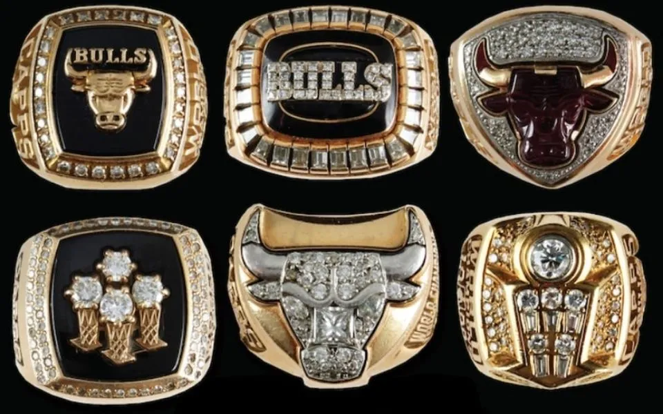 Los seis anillos que serán subastados