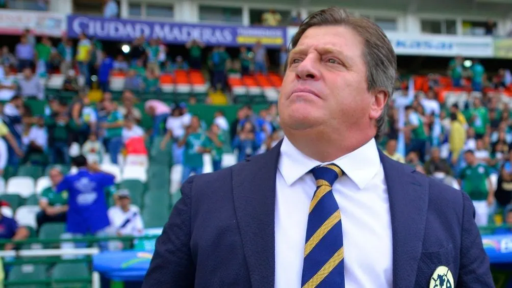 IMAGO7 Miguel Herrera en el Estadio de León