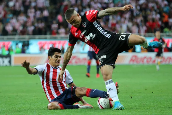 Jesús Sánchez en acción ante Atlas