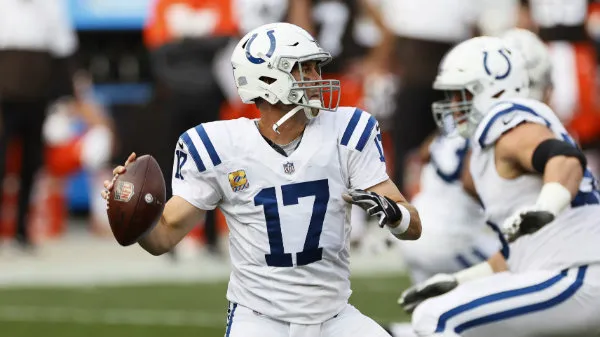 AP Philip Rivers en acción con Colts