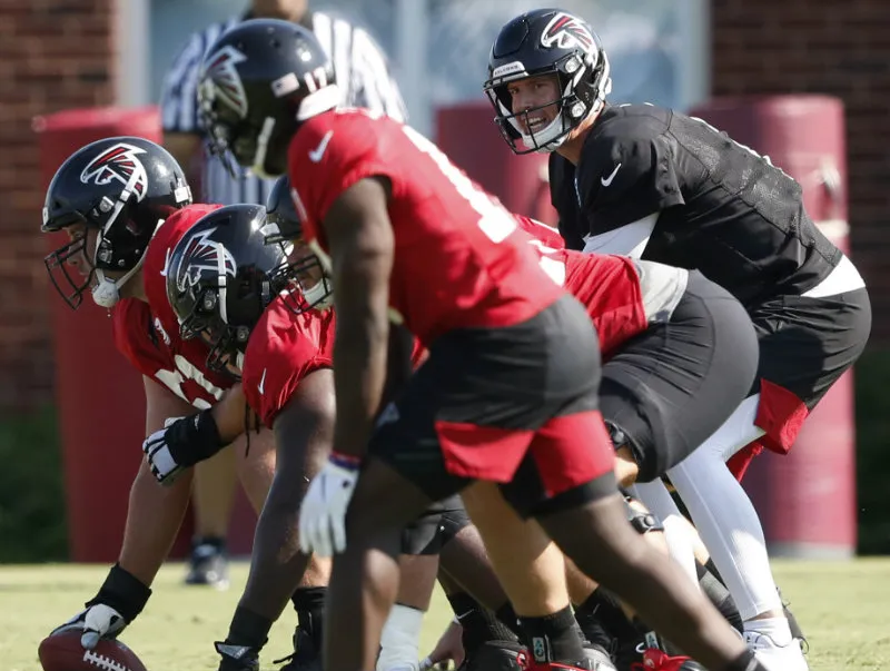 AP Falcons en entrenamiento