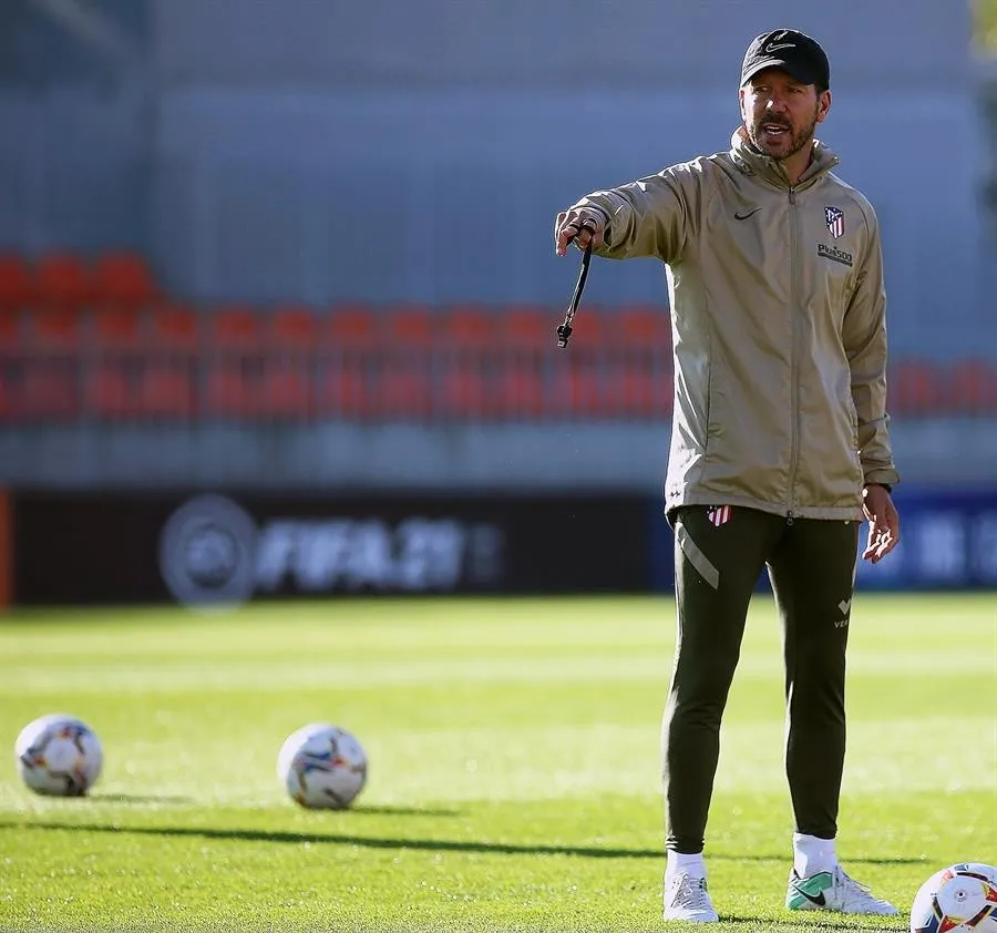 EFE Diego Simeone durante un entrenamiento con el Atleti