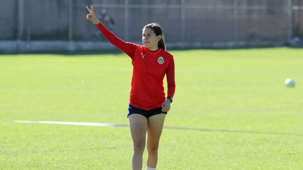 IMAGO7 Norma Palafox en entrenamiento con Chivas