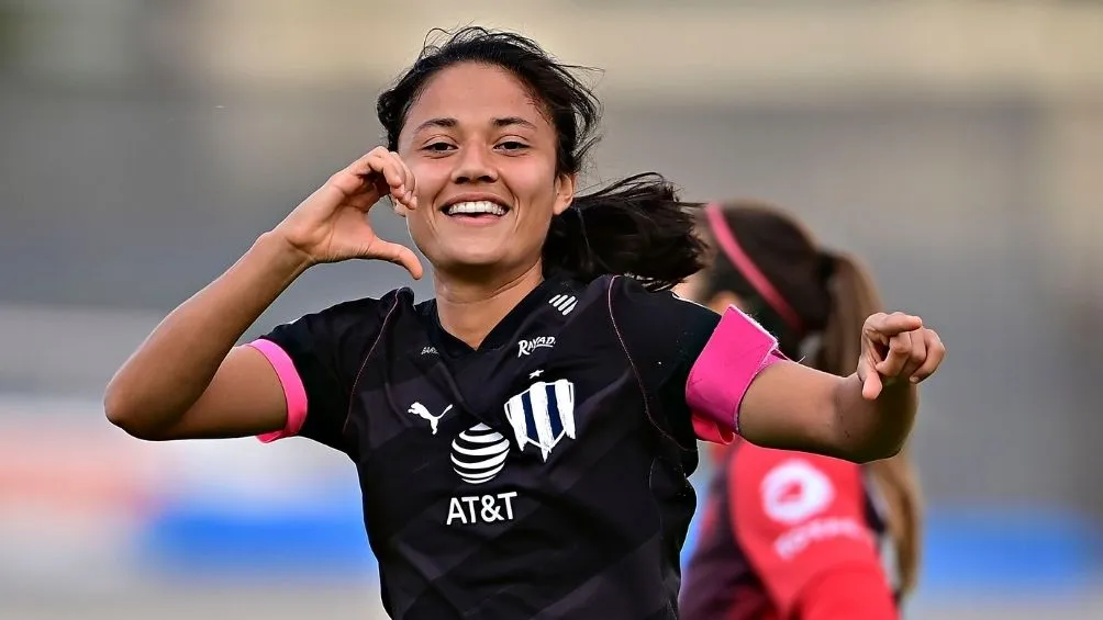 IMAGO7 Rebeca Bernal festejando un gol