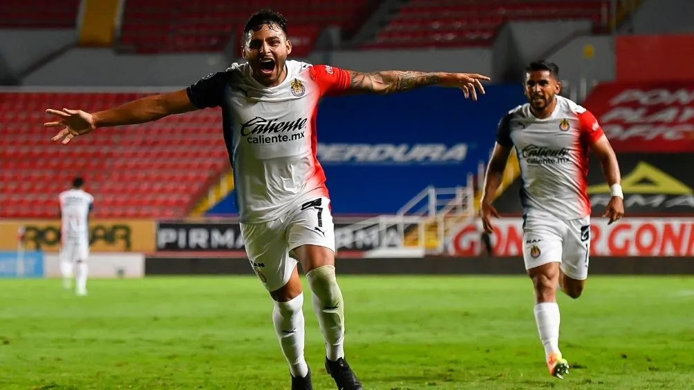 IMAGO7 Alexis Vega en partido con Chivas