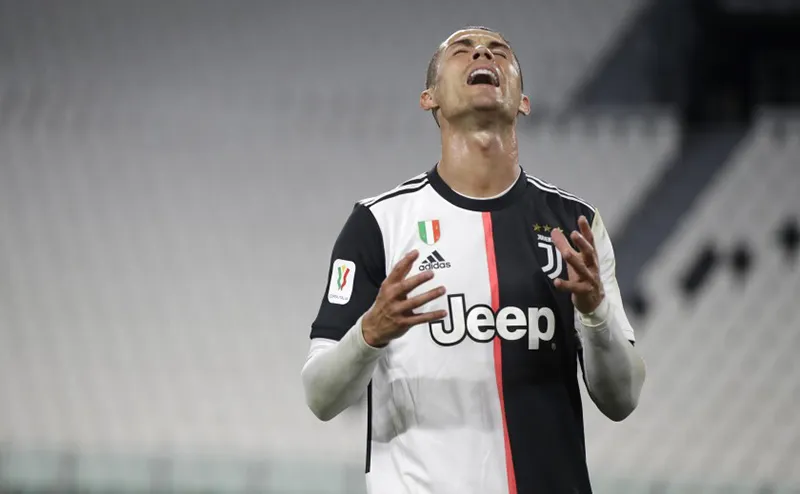 Cristiano Ronaldo durante un duelo con la Juventus