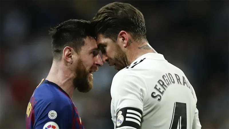 AP Messi y Ramos durante un Clásico de España