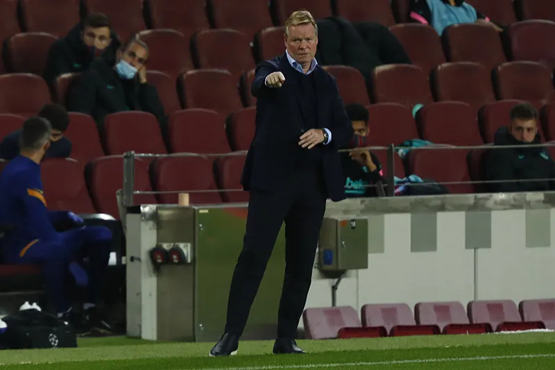 AP Koeman da indicaciones en el Clásico de España