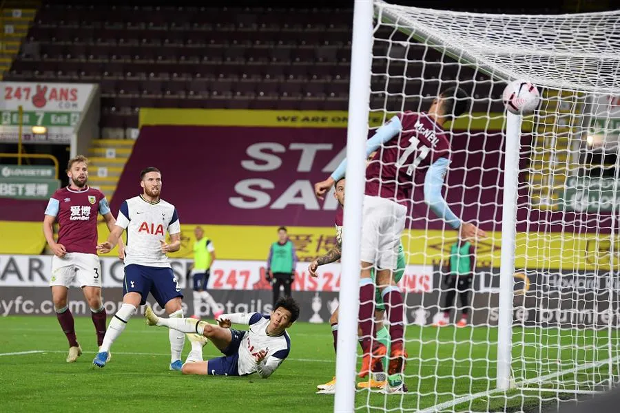 Heung-Min Son marca ante el Burnley