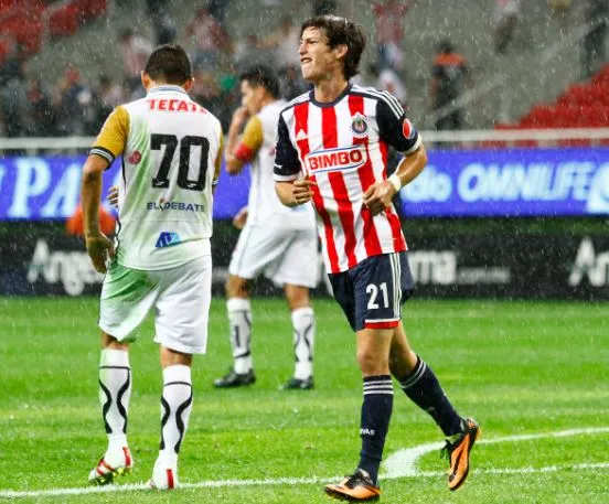 IMAGO7 Carlos Fierro celebra una anotación del Rebaño