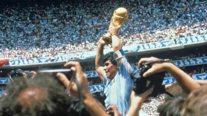 ESPECIAL Maradona en festejo
