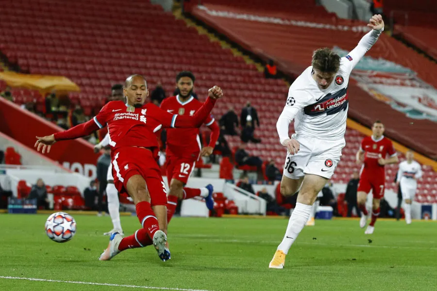 AP Disparo de Anders Dreyer que pasó cerca