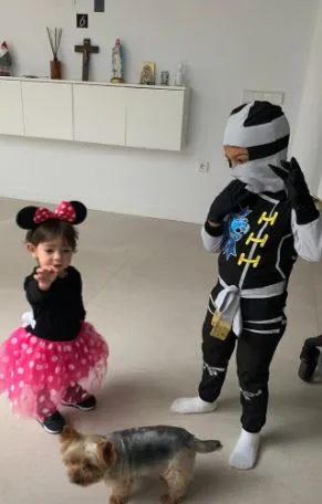 Los pequeños de Andrés Guardado disfrazados