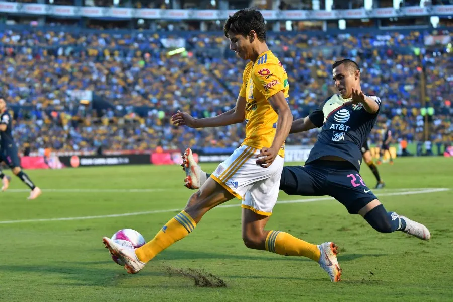 Jürgen Damm durante un partido ante América