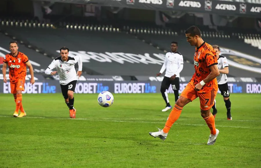 EFE Cristiano Ronaldo celebrando gol vs Spezia